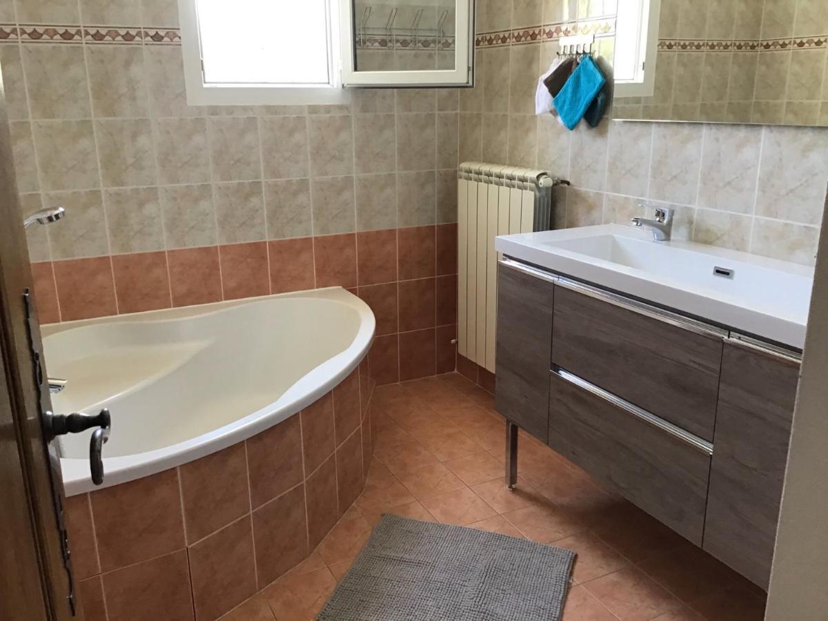 Saint-Laurent-la-Vernède Gite Les Oliviers 10 Pers Piscine Au Calme 4 Etoiles מראה חיצוני תמונה